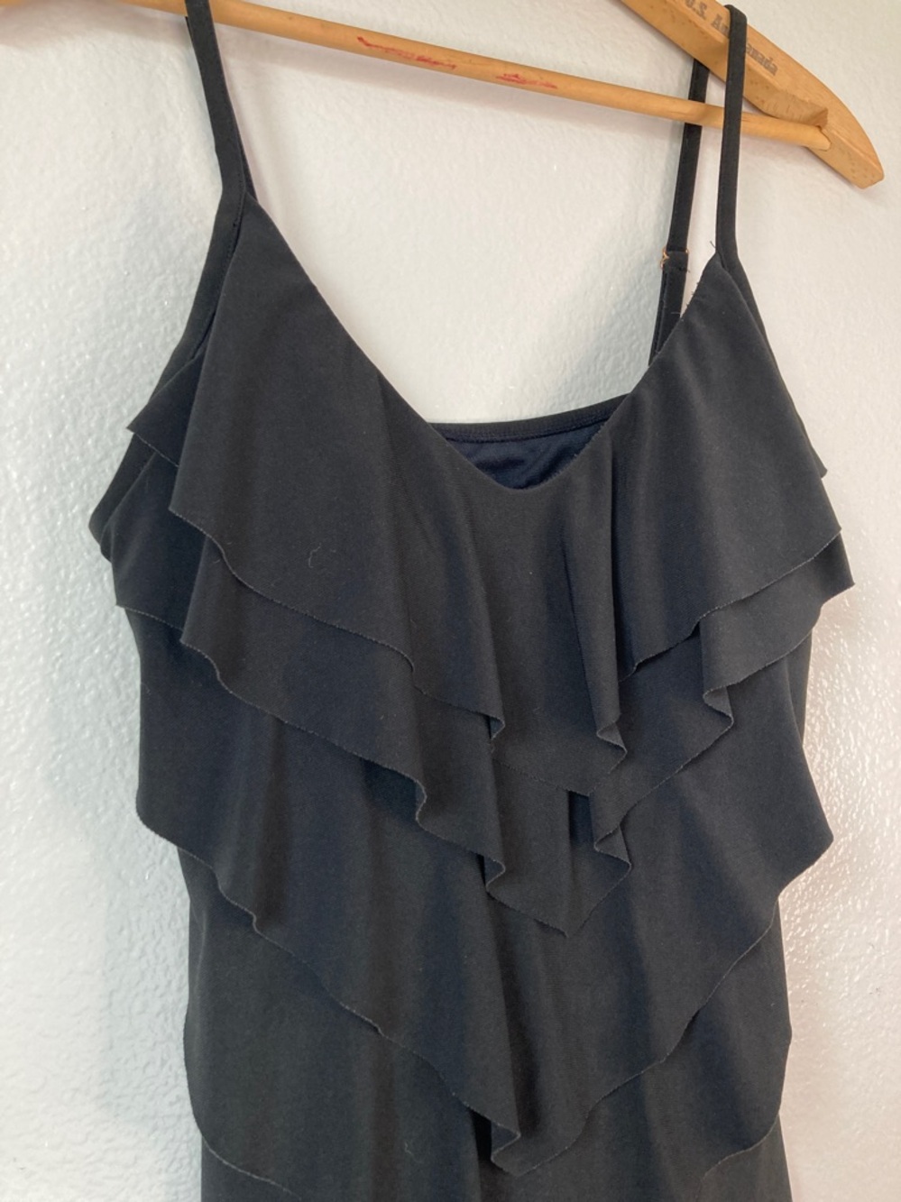 Vanishing Act by magic brands Ruffle Tiered tankini Swim Top Slimming sz 8